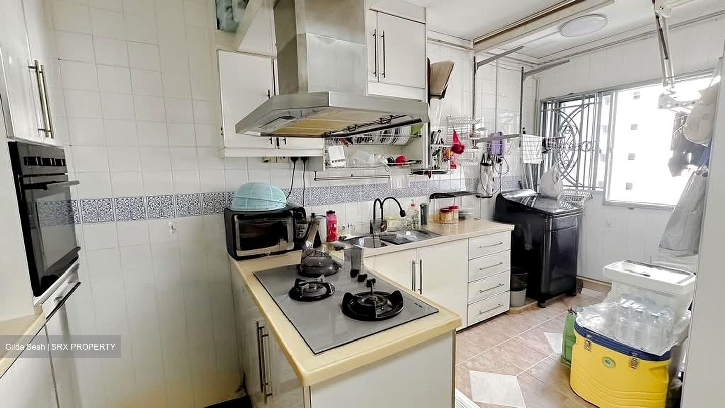 Blk 245 Pasir Ris Street 21 (Pasir Ris), HDB Executive #577376831